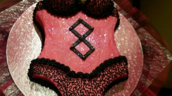 Baking Tannie 2013 – Fatima Bharoochi  – Febs Barucci